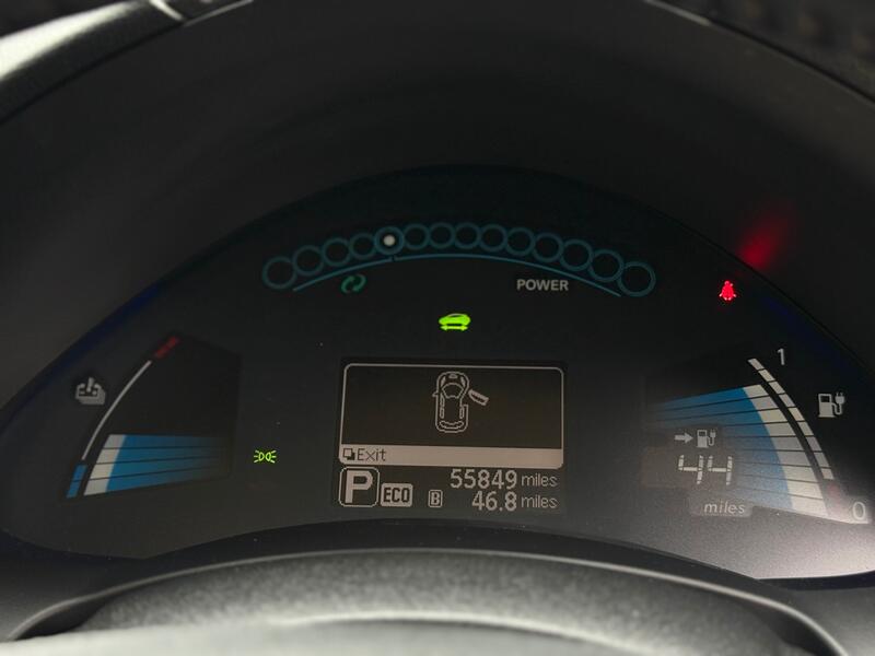 NISSAN LEAF